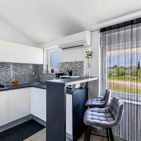 Horjan 아파트 비르